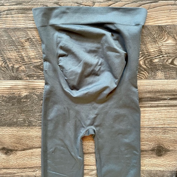 Blanqi Maternity Leggings - Picture 3 of 8